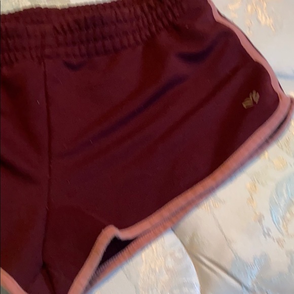 Shorts - Picture 3 of 3